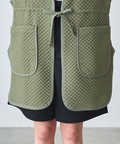 forksy.（フォルクシー）の「【forksy.】ウエストドロストキルティングベスト（ベスト・レディース・ブラック/アイボリー/カーキ/ライトイエロー・FREE）」の6枚目の写真