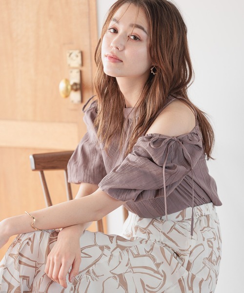 mysty woman（ミスティウーマン）の「ショルダーリボン2WAYブラウス 193444（シャツ/ブラウス・レディース・ピンク系その他/アイボリー/モカ/ブラウン・FREE）」の2枚目の写真