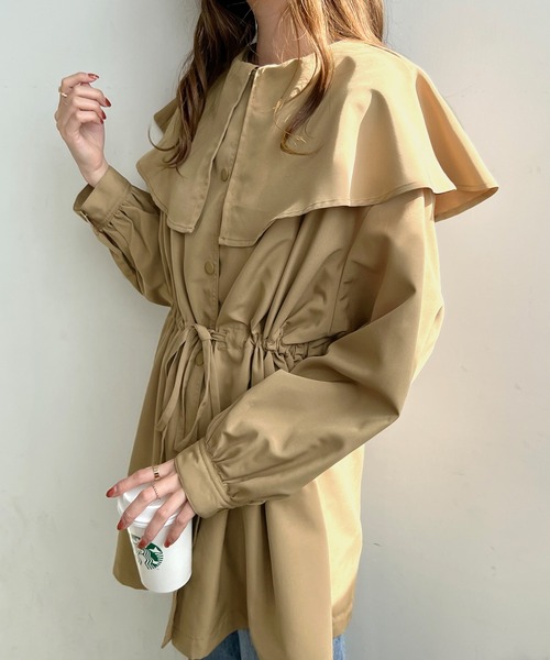 Futier land（フューティアランド）の「ビッグカラーショートトレンチコート（トレンチコート・レディース・アイボリー/ブラック/ベージュ/カーキ・MEDIUM）」の6枚目の写真