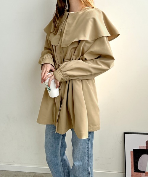 Futier land（フューティアランド）の「ビッグカラーショートトレンチコート（トレンチコート・レディース・アイボリー/ブラック/ベージュ/カーキ・MEDIUM）」の9枚目の写真