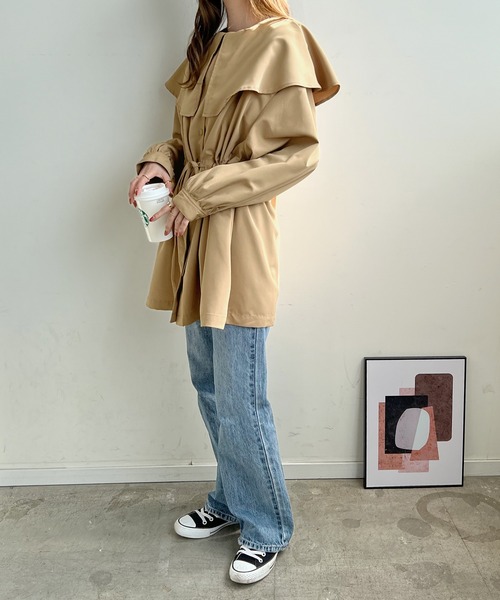 Futier land（フューティアランド）の「ビッグカラーショートトレンチコート（トレンチコート・レディース・アイボリー/ブラック/ベージュ/カーキ・MEDIUM）」の13枚目の写真