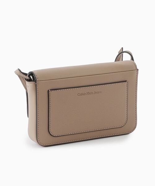 Calvin Klein（カルバン・クライン）の「ミニマルロゴショルダーウォレットバッグ（ショルダーバッグ・レディース・ブラック/ブラウン・FREE）」の14枚目の写真