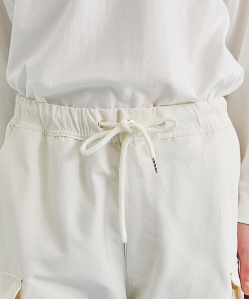 CITY TOKYO（シティトウキョウ）の「SEPARATEワイドカーゴパンツ（カーゴパンツ・メンズ・ホワイト/ブラック・1/2）」の11枚目の写真