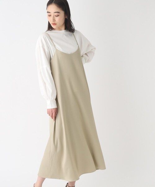 OPAQUE.CLIP(オペークドットクリップ)の「◆レザーライクサテン キャミワンピース【洗濯機洗い可】(ワンピース・レディース・グレー系その他/サンドベージュ・38/40)」の9枚目の写真