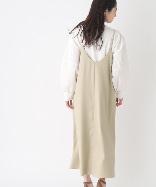 OPAQUE.CLIP(オペークドットクリップ)の「◆レザーライクサテン キャミワンピース【洗濯機洗い可】(ワンピース・レディース・グレー系その他/サンドベージュ・38/40)」の12枚目の写真