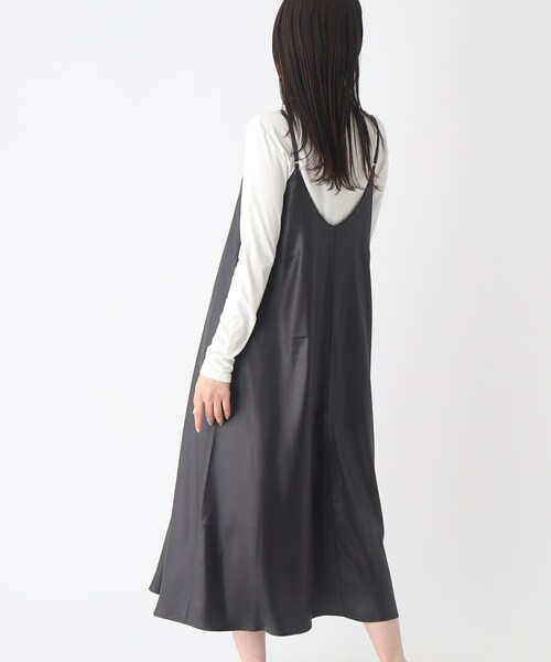 OPAQUE.CLIP(オペークドットクリップ)の「◆レザーライクサテン キャミワンピース【洗濯機洗い可】(ワンピース・レディース・グレー系その他/サンドベージュ・38/40)」の22枚目の写真