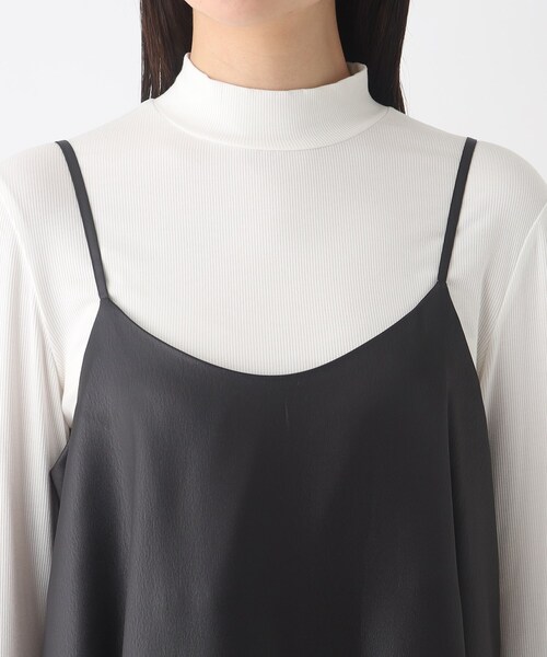 OPAQUE.CLIP(オペークドットクリップ)の「◆レザーライクサテン キャミワンピース【洗濯機洗い可】(ワンピース・レディース・グレー系その他/サンドベージュ・38/40)」の8枚目の写真