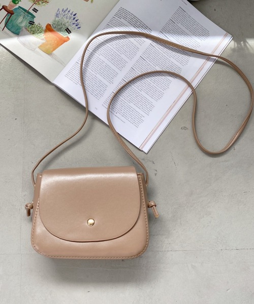 thank U more(サンキューモア)の「フェイクレザー シンプルショルダーバッグ(ショルダーバッグ・レディース・ダークブラウン/ブラック/ベージュ/ブラウン/ホワイト・FREE)」の18枚目の写真