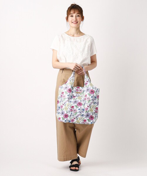 LAURA ASHLEY（ローラアシュレイ）の「【70周年セレブレーティングプリント】ギリー柄 パッカブルマイバッグ（エコバッグ/サブバッグ・レディース・ホワイト系1/ブルー系5・00）」の14枚目の写真