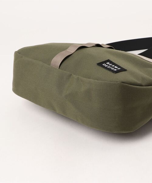 BEAMS DESIGN(ビームス デザイン)の「BEAMS DESIGN(ビームスデザイン) EVERYWHERE ショルダーバッグ(M)(ショルダーバッグ・メンズ・カーキ/ブラウン/レッド/ブラック/ブルーグリーン・FREE)」の7枚目の写真