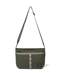 BEAMS DESIGN（ビームスデザイン）　EVERYWHERE ショルダーバッグ（M）