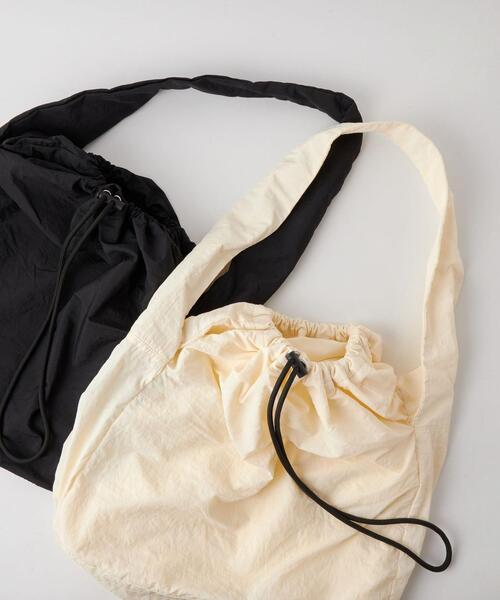 CITEN（シテン）の「＜CITEN＞ビッグ ショルダー バッグ（ショルダーバッグ・レディース・ブラック/オフホワイト・FREE）」の18枚目の写真