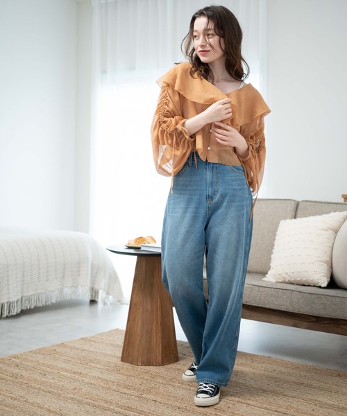 WEGO（ウィゴー）の「WEGO/2WAYドロストスリーブフリルブラウス（シャツ/ブラウス・レディース・アイボリー/ライトブラウン・FREE）」の4枚目の写真