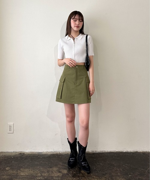 EPIMI E'PIMMY（エピミエピミー）の「衿付きリブジップニット（ニット/セーター・レディース・ピンクベージュ/オフホワイト/チャコールグレー/ブルー・MEDIUM）」の10枚目の写真