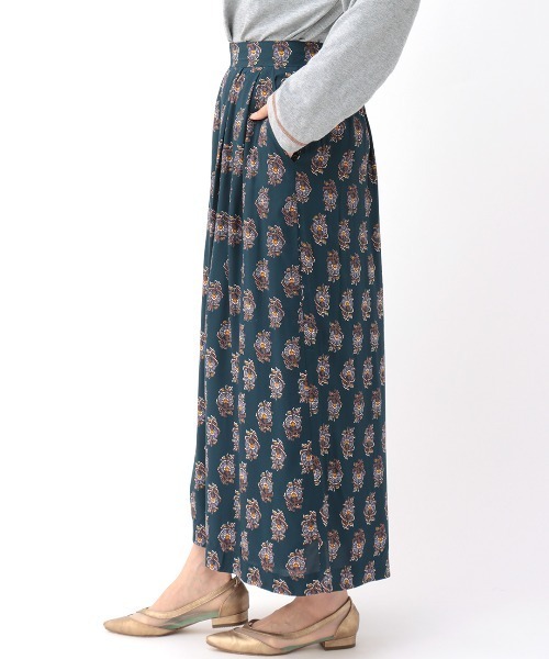 チチカカ（チチカカ）の「ウォッシャブルレーヨンフラワープリントパンツ（その他パンツ・レディース・キャメル/ネイビー/グリーン・LARGE/MEDIUM）」の11枚目の写真