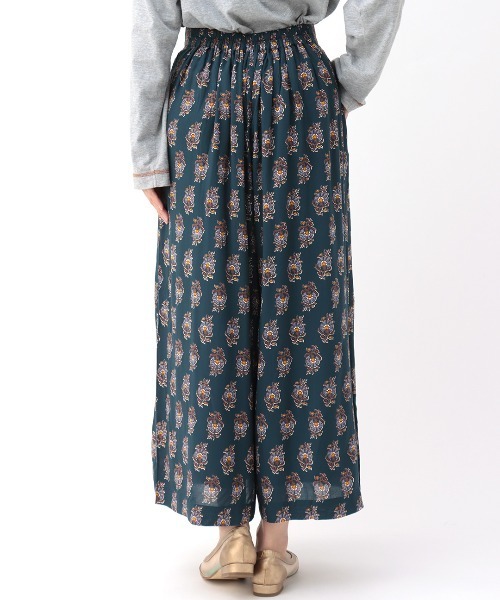 チチカカ（チチカカ）の「ウォッシャブルレーヨンフラワープリントパンツ（その他パンツ・レディース・キャメル/ネイビー/グリーン・LARGE/MEDIUM）」の12枚目の写真