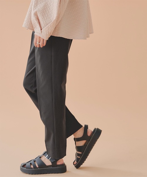 titivate(ティティベイト)の「フロントタックテーパードパンツ(その他パンツ・レディース・カーキ/ブラック/オリーブ/アイボリー・L/S/M/PS(XS-S))」の3枚目の写真