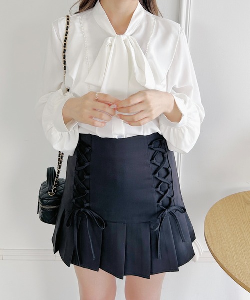 Loueme(ルエム)の「プリーツヘムレースアップミニスカート(スカート・レディース・ブラック/グレー・S/M)」の12枚目の写真