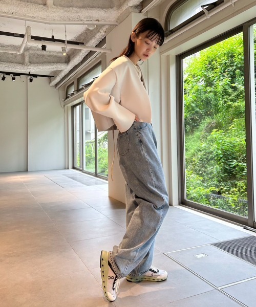 emmi（エミ）の「【emmi atelier】ダンボールニットクロップドジャケット（ノーカラージャケット・レディース・ブラック/オフホワイト・0/1）」の14枚目の写真