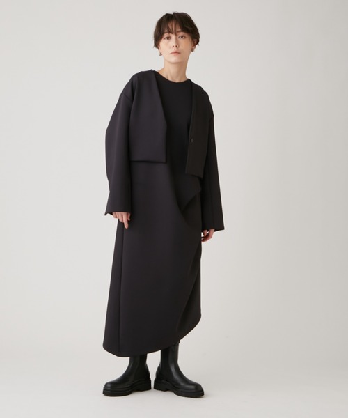 emmi（エミ）の「【emmi atelier】ダンボールニットクロップドジャケット（ノーカラージャケット・レディース・ブラック/オフホワイト・0/1）」の12枚目の写真