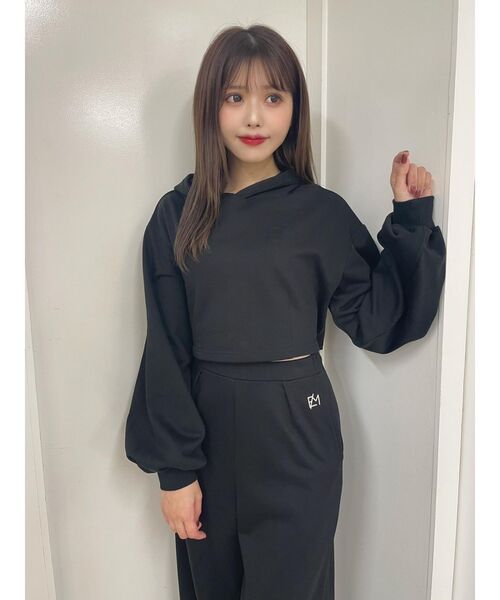 EATME（イートミー）の「EMロゴショートフーディ（セットアップ可能）（パーカー・レディース・ブラック/アイボリー/グリーン・FREE）」の10枚目の写真