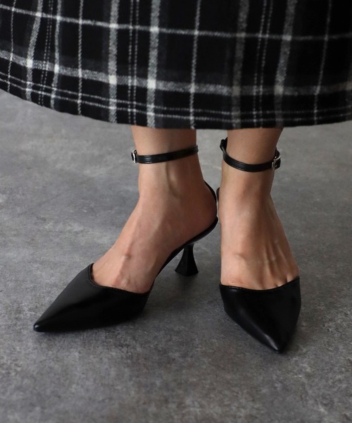 Riberry（リベリー）の「アンクルストラップミュール（パンプス・レディース・ブルー/ホワイト/ブラック・LARGE/MEDIUM）」の5枚目の写真