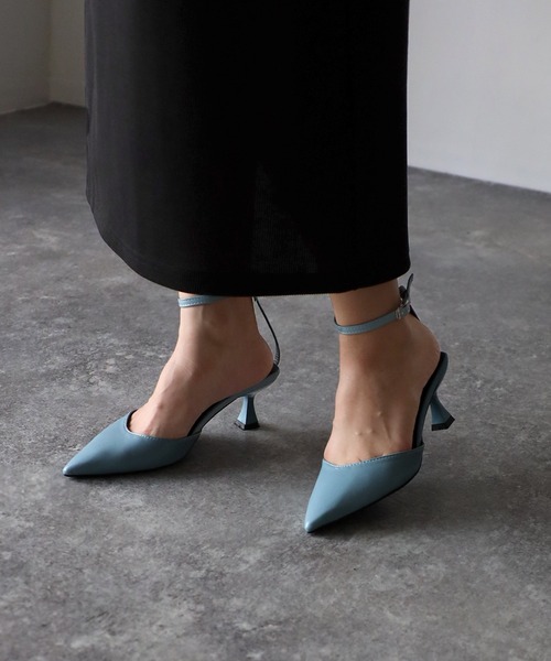 Riberry（リベリー）の「アンクルストラップミュール（パンプス・レディース・ブルー/ホワイト/ブラック・LARGE/MEDIUM）」の8枚目の写真