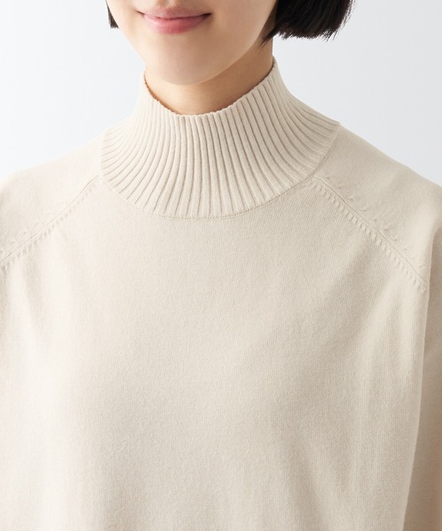 無印良品(ムジルシリョウヒン)の「洗えるニットハイネックワンピース(ワンピース・レディース・オフホワイト/ブラック/ダークグレー・XL/M/S/L)」の7枚目の写真