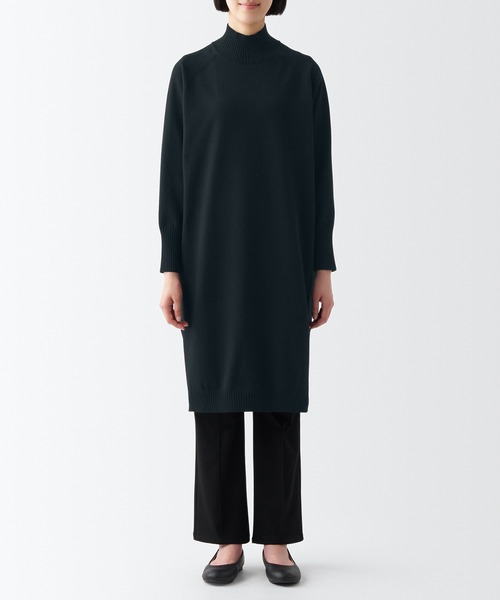 無印良品(ムジルシリョウヒン)の「洗えるニットハイネックワンピース(ワンピース・レディース・オフホワイト/ブラック/ダークグレー・XL/M/S/L)」の11枚目の写真