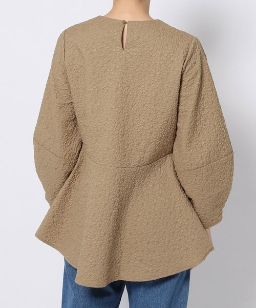 mysty woman(ミスティウーマン)の「ペプラムジャガードチュニックブラウス 976663(Tシャツ/カットソー・レディース・モカ/アイボリー/ブラック・FREE)」の12枚目の写真