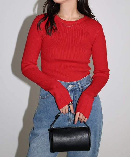 andme(アンドミー)の「【新色追加】サムホール長袖リブニットトップス(ニット/セーター・レディース・ブラウン/ブラック/ブルー系その他/オレンジ/カーキ/ホワイト×ブラック/オフホワイト/ベージュ系その他/ブラック×ホワイト/チャコールグレー/レッド/ネイビー/ブラウン系その他・L/M)」の12枚目の写真