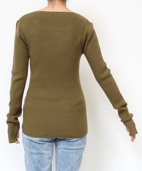 andme(アンドミー)の「【新色追加】サムホール長袖リブニットトップス(ニット/セーター・レディース・ブラウン/ブラック/ブルー系その他/オレンジ/カーキ/ホワイト×ブラック/オフホワイト/ベージュ系その他/ブラック×ホワイト/チャコールグレー/レッド/ネイビー/ブラウン系その他・L/M)」の20枚目の写真