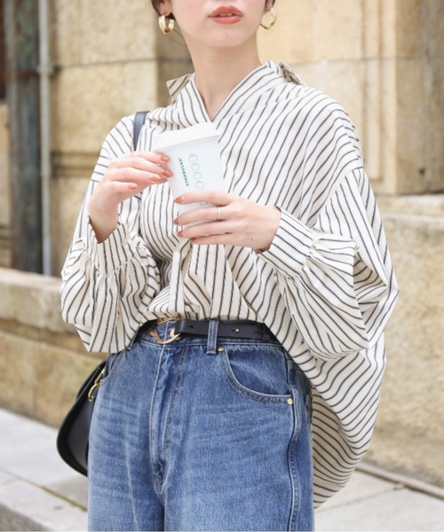 Chez toi(シェトワ)の「BACKギャザースキッパーシャツ(シャツ/ブラウス・レディース・キャメル/アイボリー/ネイビー/グレー・FREE)」の9枚目の写真