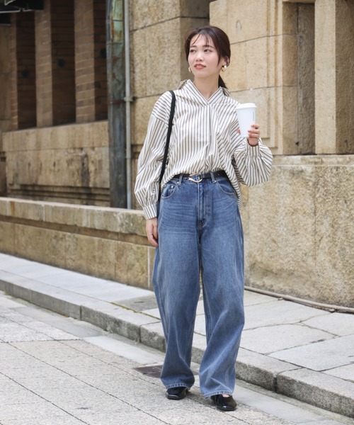 Chez toi(シェトワ)の「BACKギャザースキッパーシャツ(シャツ/ブラウス・レディース・キャメル/アイボリー/ネイビー/グレー・FREE)」の11枚目の写真