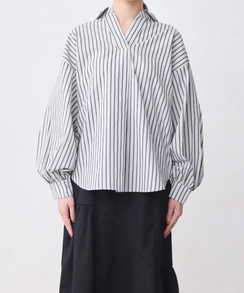 Chez toi(シェトワ)の「BACKギャザースキッパーシャツ(シャツ/ブラウス・レディース・キャメル/アイボリー/ネイビー/グレー・FREE)」の14枚目の写真