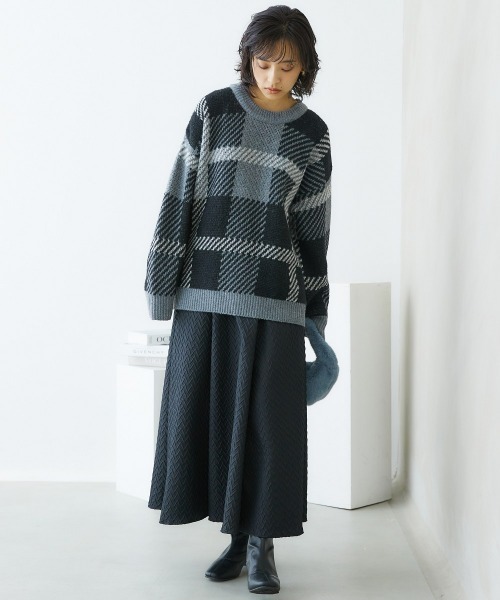 nissen(ニッセン)の「【販売終了】配色ジャガードオーバーサイズニット(ニット/セーター・レディース・ネイビー系/ブラック系/オレンジ系/サックスブルー系/ブルー系その他/グリーン系その他/オレンジ系その他・S-M/L-XL/M-L)」の21枚目の写真