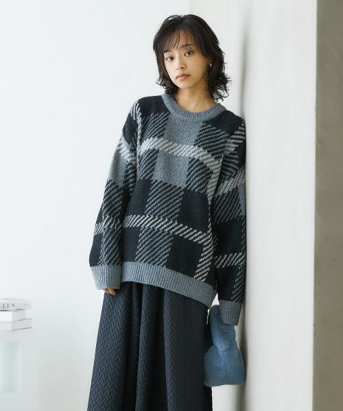 nissen(ニッセン)の「【販売終了】配色ジャガードオーバーサイズニット(ニット/セーター・レディース・ネイビー系/ブラック系/オレンジ系/サックスブルー系/ブルー系その他/グリーン系その他/オレンジ系その他・S-M/L-XL/M-L)」の17枚目の写真