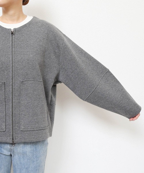 andme（アンドミー）の「ランタンスリーブ裏フリースノーカラーブルゾン（ブルゾン・レディース・チャコールグレー/ブラウン/ブラック/アイボリー・L/M）」の22枚目の写真