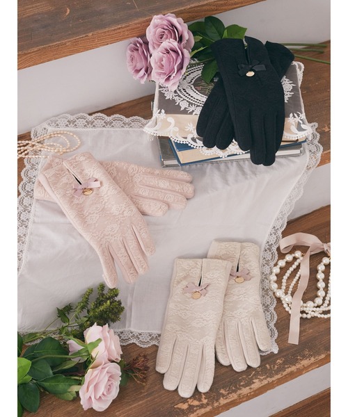 Maison de FLEUR（メゾンドフルール）の「レーススリットグローブ（手袋・レディース・ピンク/ブラック/ライトベージュ・FREE）」の12枚目の写真