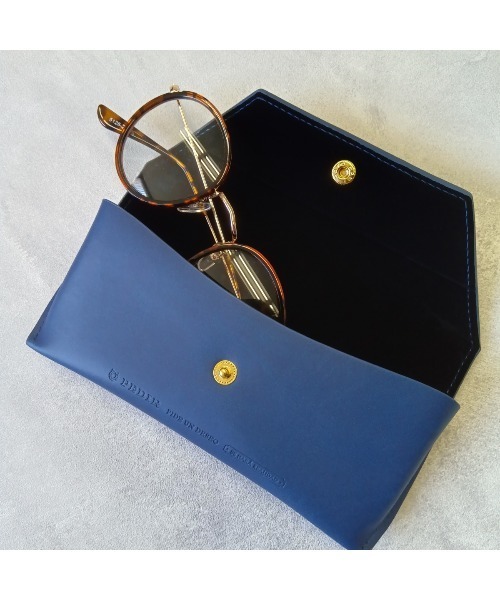 PEDIR（ペディール）の「リアコ メガネケース/PEDIR（メガネ・レディース・ワイン/グリーン/グレイッシュベージュ/ブラック/ネイビー・FREE）」の5枚目の写真