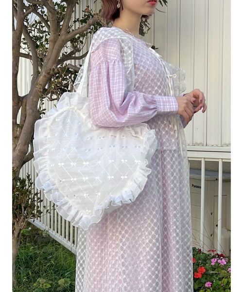 merry jenny（メリージェニー）の「シアーハートフリルトート（トートバッグ・レディース・ブラック/オフホワイト・FREE）」の9枚目の写真