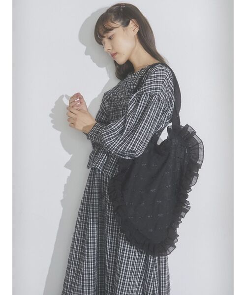 merry jenny（メリージェニー）の「シアーハートフリルトート（トートバッグ・レディース・ブラック/オフホワイト・FREE）」の10枚目の写真