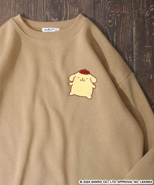 sanrio（サンリオ）の「sanrio characters サンリオキャラクターズ 裏起毛 ビッグシルエットトレーナー（スウェット・レディース・ブラック/ベージュ/ピンク系1/ピンク系2/ライトピンク/ホワイト系1/ブラック系1/ブラック系2/ブラック系3/ブルー系1/オフホワイト/カーキ/サックスブルー/クリーム/ラベンダー/オートミール/ネイビー/オレンジ/ライトグリーン/ブラック系4/ピンクベージュ/サックスブルー系1/ネイビー系1/杢グレー・F）」の9枚目の写真