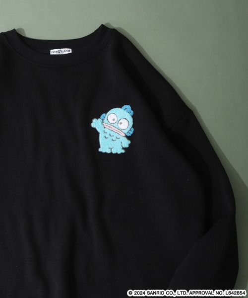 sanrio（サンリオ）の「sanrio characters サンリオキャラクターズ 裏起毛 ビッグシルエットトレーナー（スウェット・レディース・ブラック/ベージュ/ピンク系1/ピンク系2/ライトピンク/ホワイト系1/ブラック系1/ブラック系2/ブラック系3/ブルー系1/オフホワイト/カーキ/サックスブルー/クリーム/ラベンダー/オートミール/ネイビー/オレンジ/ライトグリーン/ブラック系4/ピンクベージュ/サックスブルー系1/ネイビー系1/杢グレー・F）」の3枚目の写真