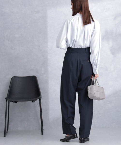 NANO universe（ナノユニバース）の「トロストレッチ2タックワイドパンツ（セットアップ可）（スラックス・レディース・ライトグレー/ネイビー・S/M）」の16枚目の写真
