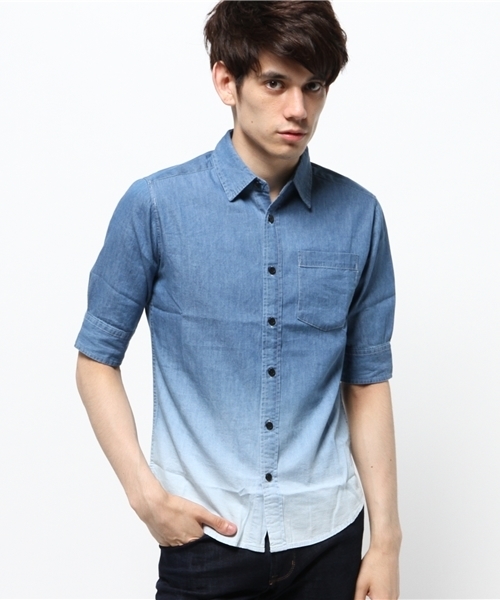 VENCEEXCHANGE（ヴァンスエクスチェンジ）の「デニムグラデーション5分袖シャツ（シャツ/ブラウス・メンズ・ダークネイビー/ブルー・SMALL/LARGE/MEDIUM）」の2枚目の写真