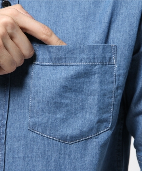 VENCEEXCHANGE（ヴァンスエクスチェンジ）の「デニムグラデーション5分袖シャツ（シャツ/ブラウス・メンズ・ダークネイビー/ブルー・SMALL/LARGE/MEDIUM）」の8枚目の写真