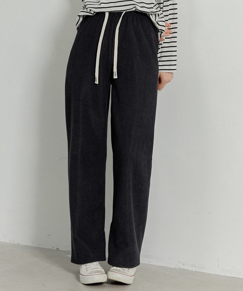 DAY CLOSET（デイ クローゼット）の「【裏起毛/大きいサイズ有/ウエストゴム調整紐付き】冬に暖かコーデュロイワイドシルエットパンツ レディース（その他パンツ・レディース・ダークネイビー/ピンク/アイボリー/ブラック/ブラウン/ダークグレー・M/S/XL/L）」の3枚目の写真