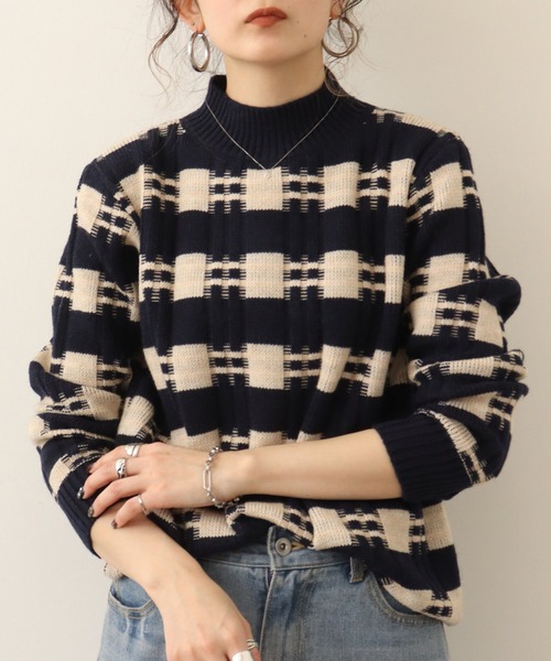 Chiaro（キアロ）の「chiaro 配色ハイネックニット（ニット/セーター・レディース・グリーン/オフホワイト/ネイビー・40）」の3枚目の写真