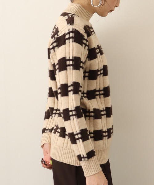 Chiaro（キアロ）の「chiaro 配色ハイネックニット（ニット/セーター・レディース・グリーン/オフホワイト/ネイビー・40）」の22枚目の写真